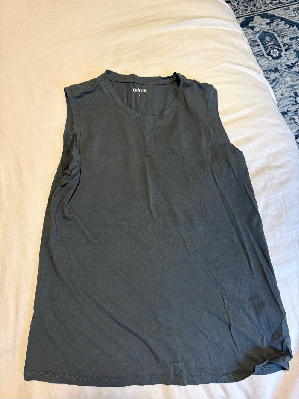 Quince Women's Sleeveless Muscle Tee in Charcoal Gray